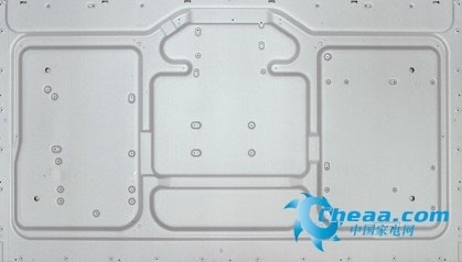 頭發(fā)1/50厚度韓企研發(fā)出LED電視機(jī)散熱鋼板_科技頻道_中國家電網(wǎng)